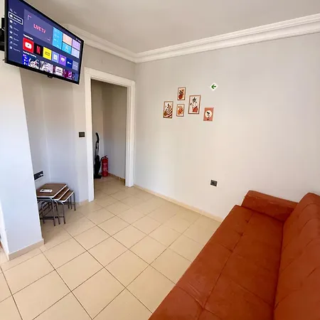 Apartment Konyaalti Plajina Yuerueme Mesafesinde Merkezi Konum *