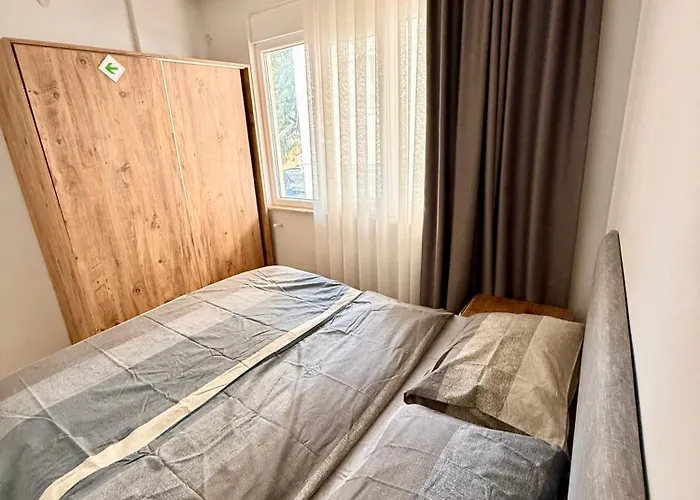 Apartment Konyaalti Plajina Yuerueme Mesafesinde Merkezi Konum Antalya