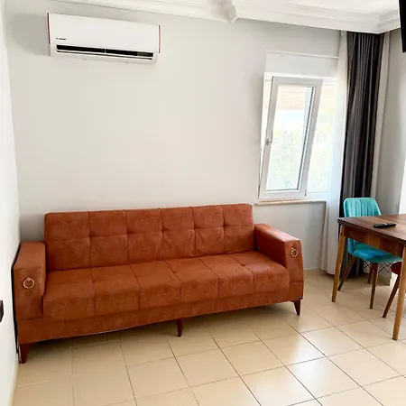 Konyaalti Plajina Yuerueme Mesafesinde Merkezi Konum Apartman *