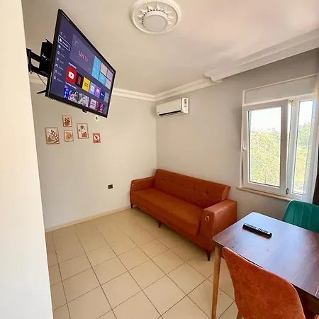 Konyaaltı Plajına Yürüme Mesafesinde Merkezi Konum Antalya