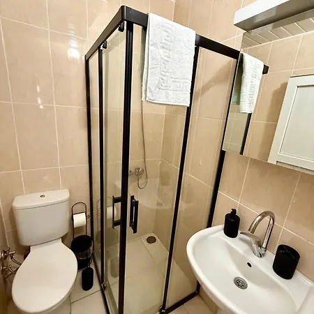 Apartman Konyaalti Plajina Yuerueme Mesafesinde Merkezi Konum Antalya