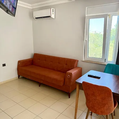 Appartement Konyaalti Plajina Yuerueme Mesafesinde Merkezi Konum *
