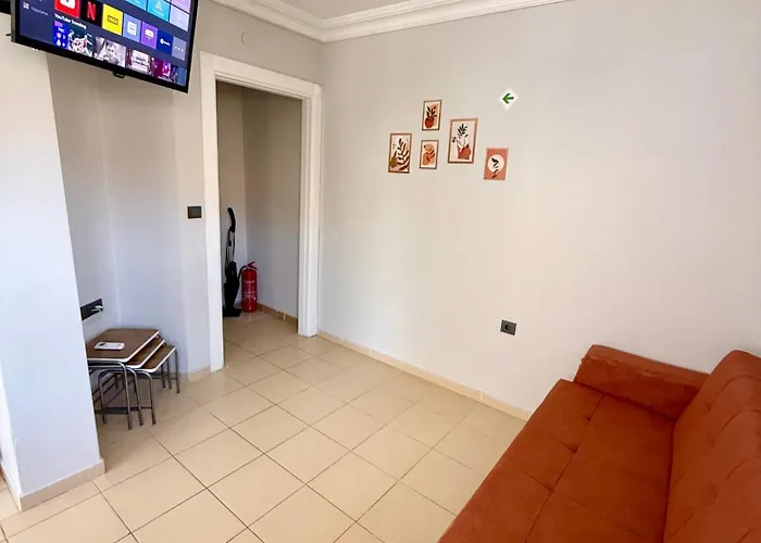 Apartment Konyaalti Plajina Yuerueme Mesafesinde Merkezi Konum *